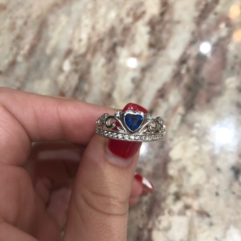 Sterling silver blue heart crown ring